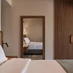 Beachfront Alassa With Private Pools 别墅