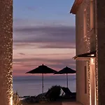 Beachfront Alassa With Private Pools 别墅