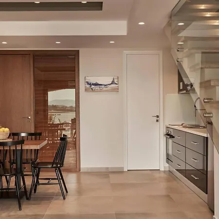 Beachfront Alassa With Private Pools Kotronion (West Mani)