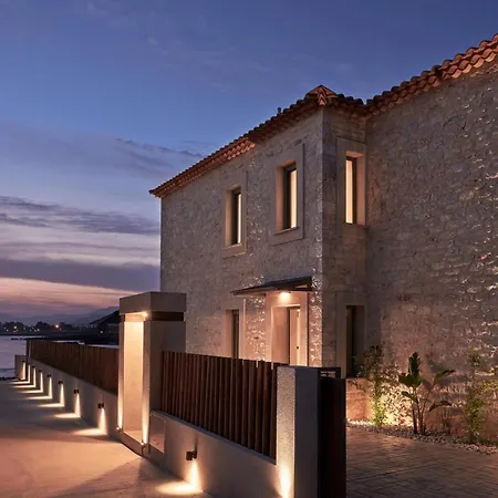 Beachfront Alassa With Private Pools * Kotronion (West Mani)