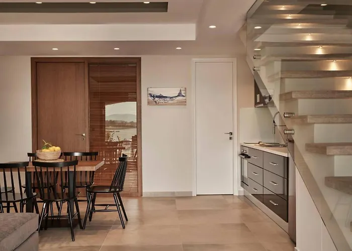 Beachfront Alassa With Private Pools Kotronion (West Mani)