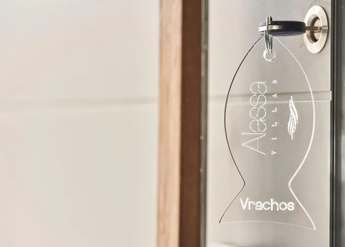 Beachfront Alassa With Private Pools * Kotronion (West Mani)