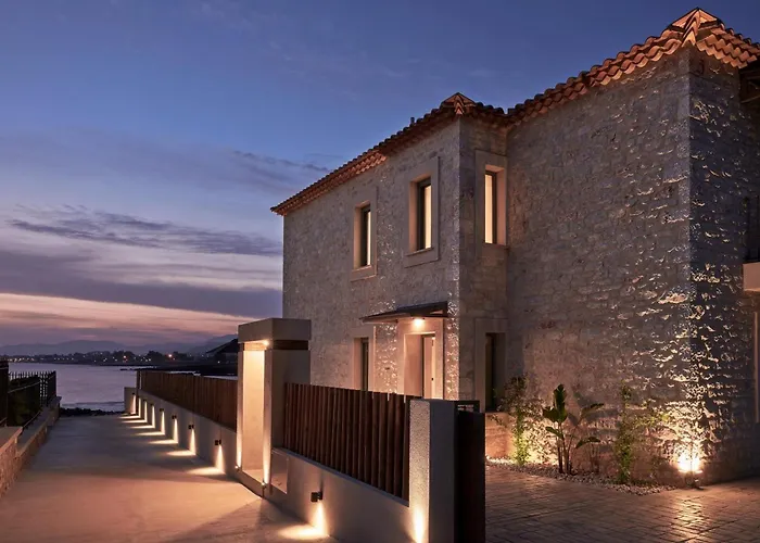 Beachfront Alassa With Private Pools * Kotronion (West Mani)