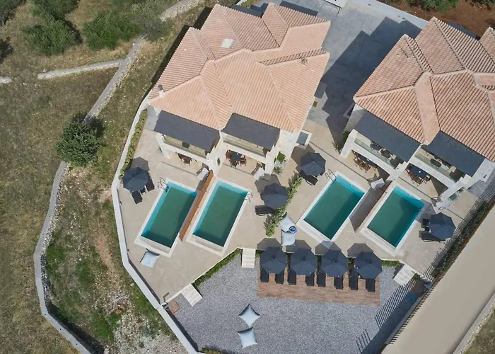 Beachfront Alassa With Private Pools * Kotronion (West Mani)