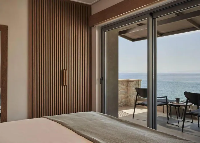 Beachfront Alassa With Private Pools Вилла Kotronion (West Mani)