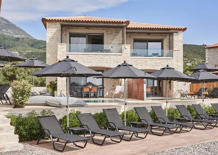 Beachfront Alassa With Private Pools * Kotronion (West Mani)